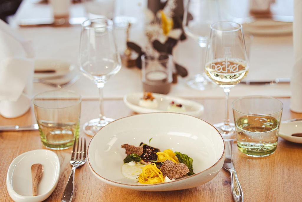 Weinzuhause Hotel-Restaurant-Vinothek Mommenheim Экстерьер фото