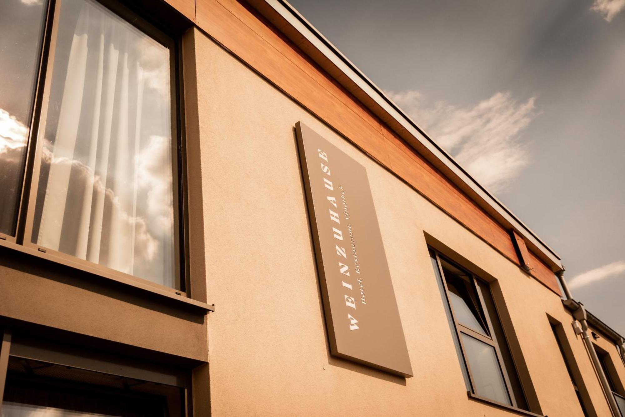 Weinzuhause Hotel-Restaurant-Vinothek Mommenheim Экстерьер фото
